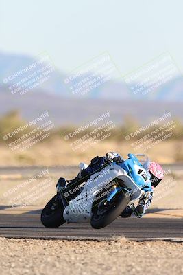 media/Dec-07-2025-CVMA (Sun) [[3e7d2de5dc]]/Race 16-Formula Middleweight/